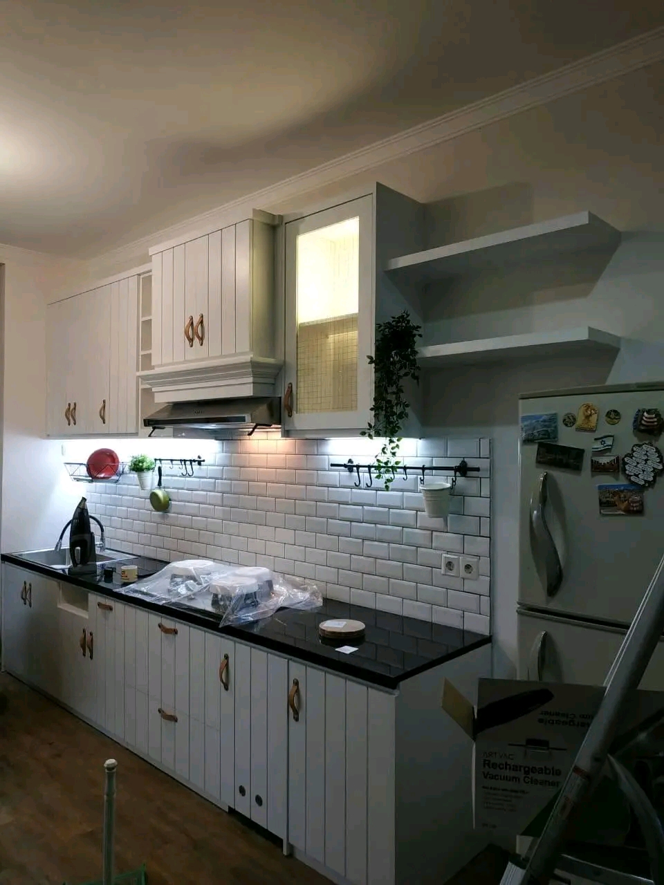 Interior 5