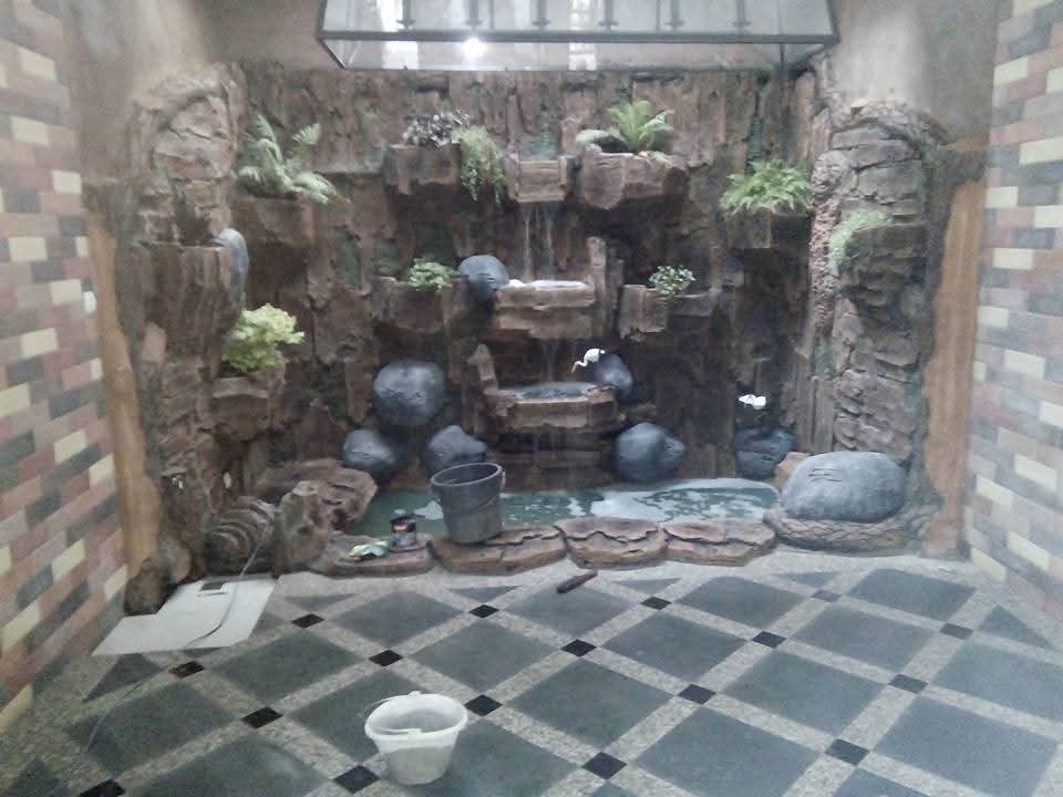 Interior 6